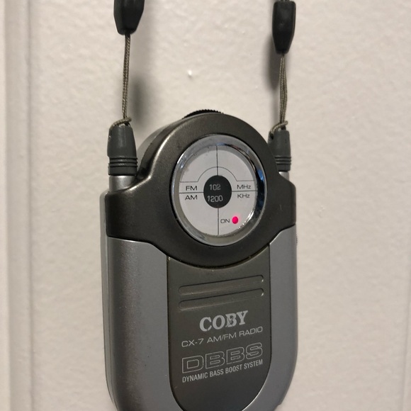 Coby CX-7 Tiny Portable AM/FM Radio Dynamic Bass Boost System Tested And Working - Picture 4 of 11